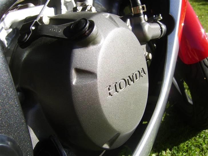 Honda CBR 125 R SOLGT - Man er vel Honda-mand billede 14