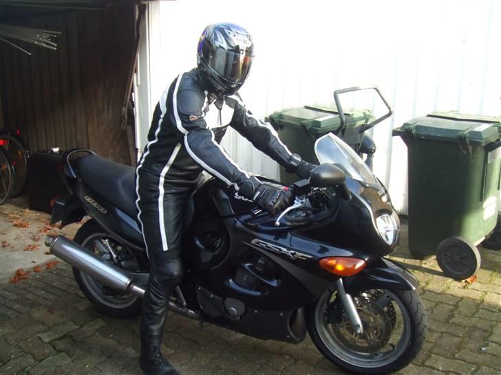 Suzuki GSX 600 F  SOLGT billede 5