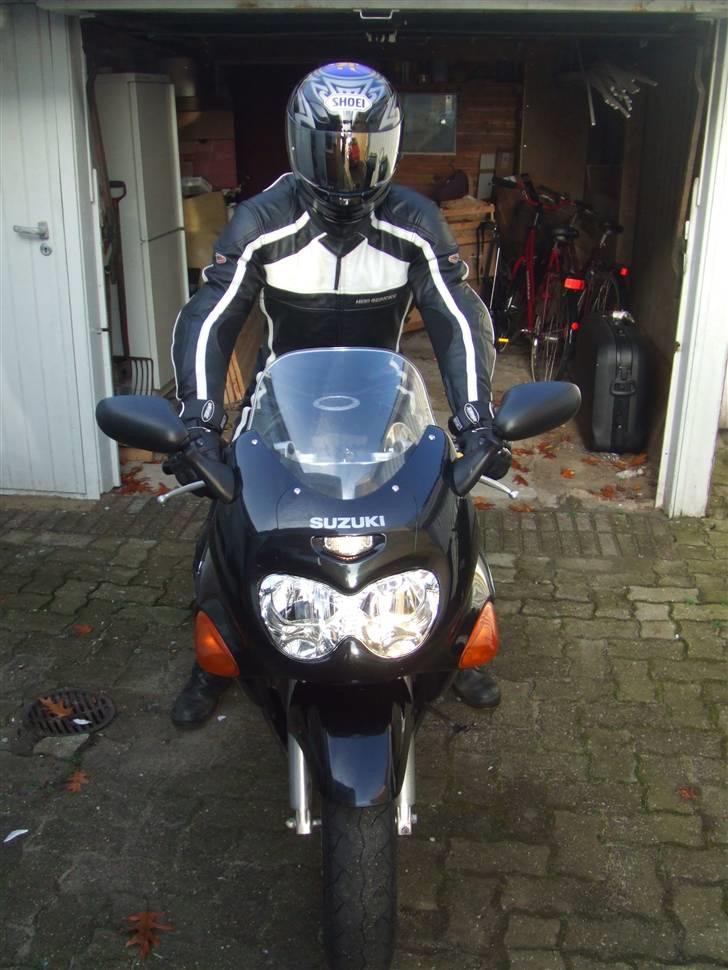 Suzuki GSX 600 F  SOLGT billede 7