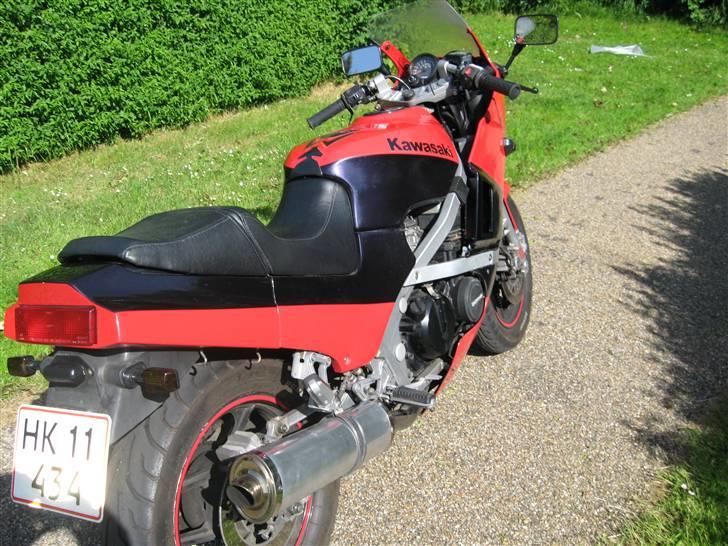 Kawasaki GPZ 600 R *SOLGT* billede 4