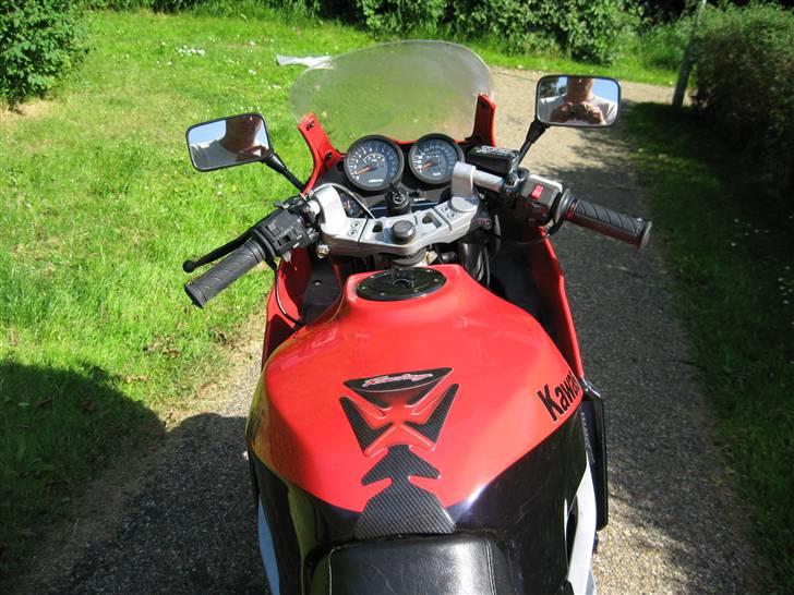 Kawasaki GPZ 600 R *SOLGT* billede 5