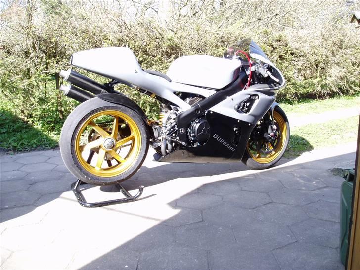 Honda RC30 Durbahn V1 / RVF - Igen, inden den blev ´kvæstet´... billede 4