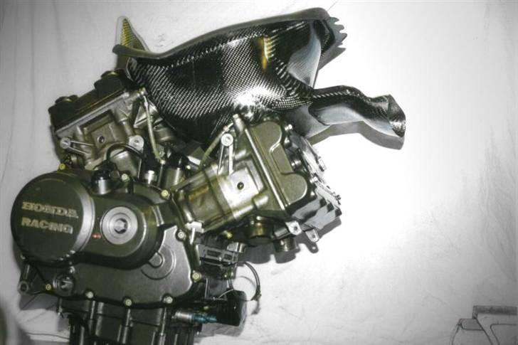 Honda RC30 Durbahn V1 / RVF - Airbox RC30, det samme fåes til SP1-2 og dic. Ducati billede 7
