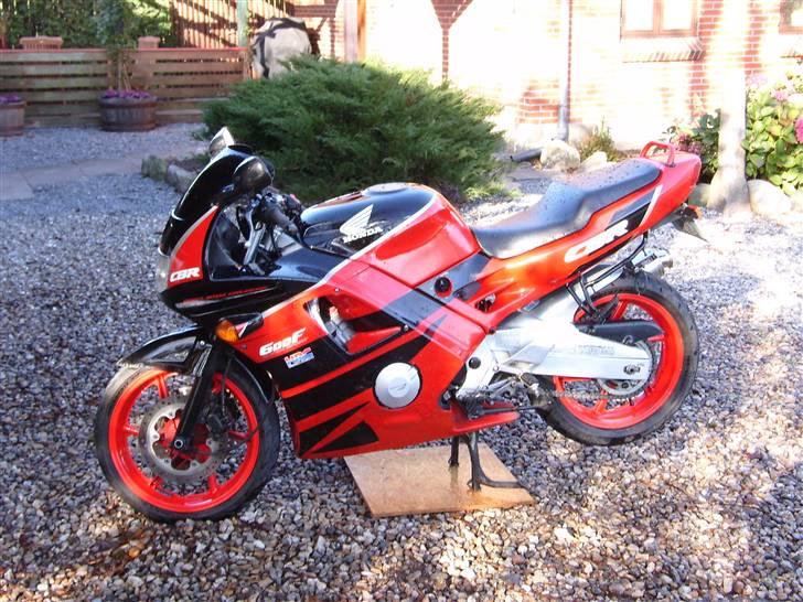 Honda Cbr 600 *Solgt* - 19/10-07 billede 2