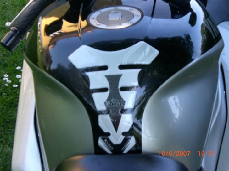 Yamaha Thunderace 1000 (solgt) - Ny tankpad passer godt til farverne. billede 12