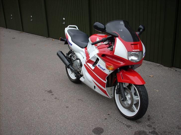 Honda CBR F 2 billede 8