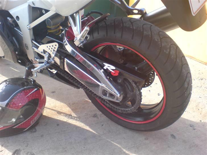 Yamaha R6 billede 17