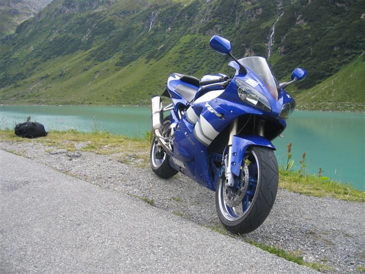 Yamaha YZF R1  billede 2