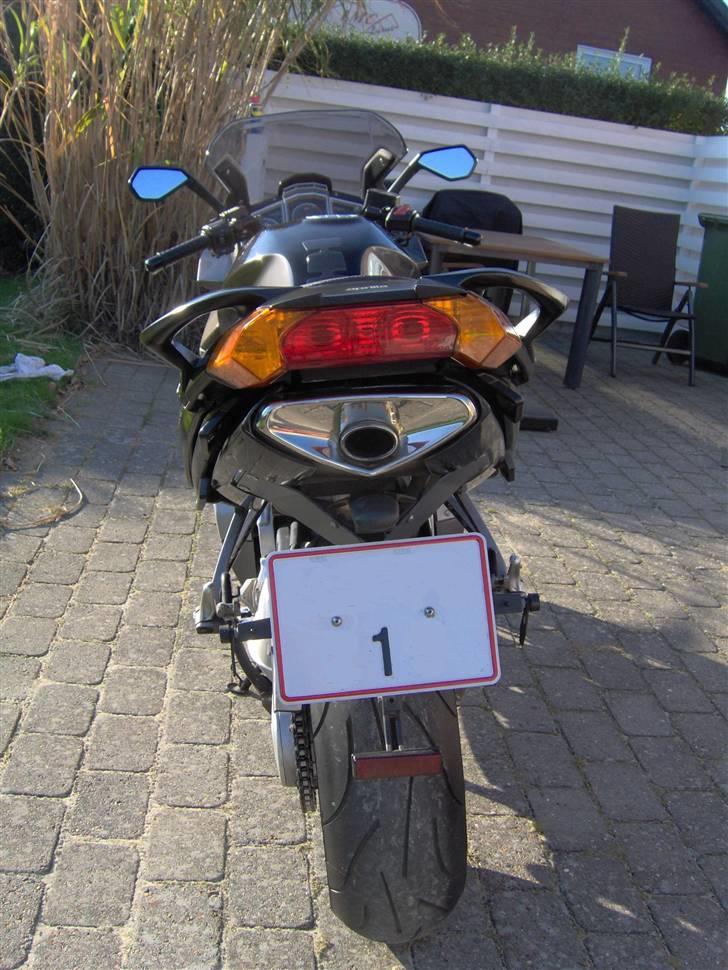 Aprilia RST 1000 Futura billede 3