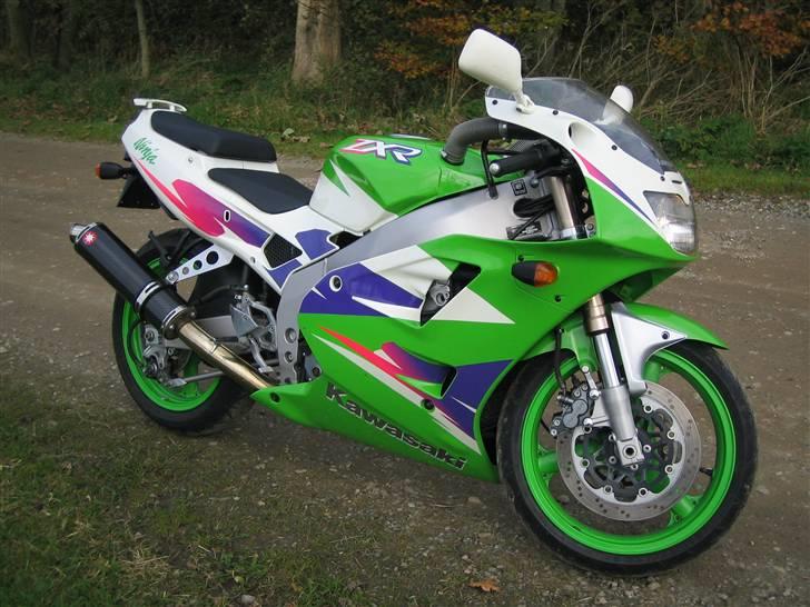 Kawasaki ZXR 400 #SOLGT# - Er den ikke smuk? De farver passer bare perfekt sammen! billede 1