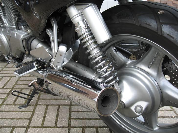 Suzuki VX 800 (Solgt) billede 1