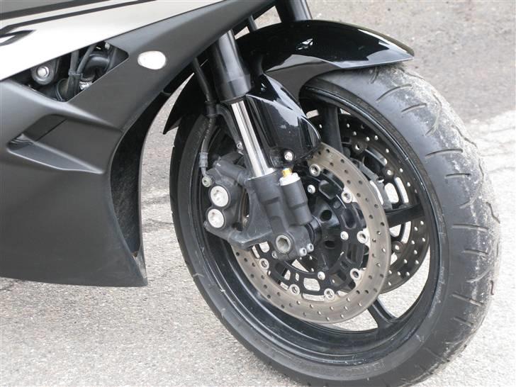 Yamaha YZF R6 (SOLGT) billede 5