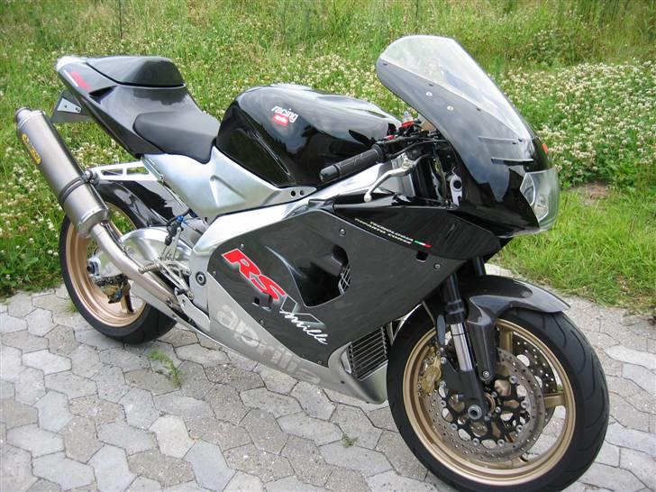 Aprilia RSV 1000 billede 1