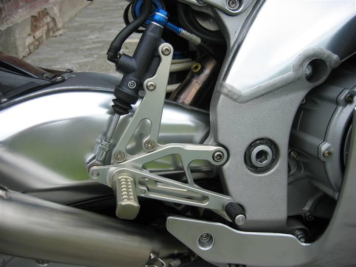 Aprilia RSV 1000 billede 3