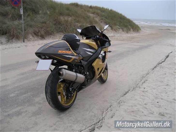 Suzuki GSX R 750 [SOLGT] billede 2