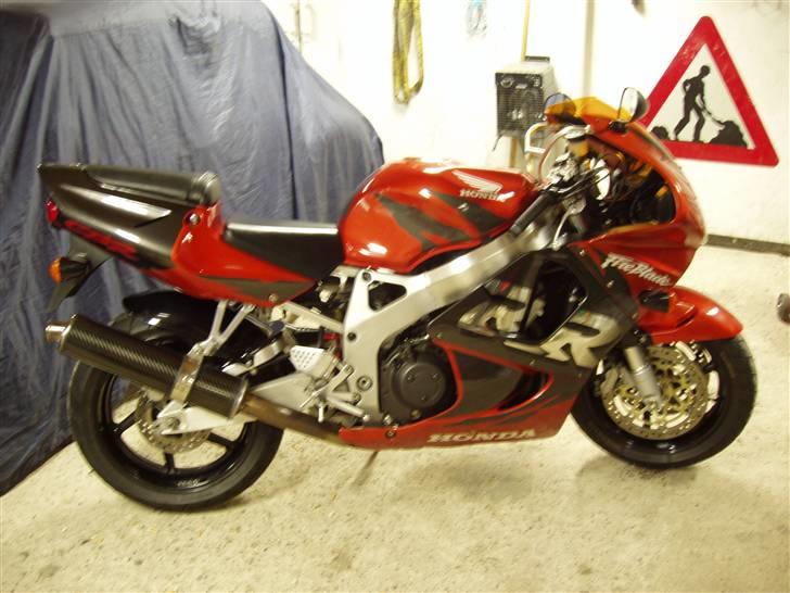 Honda CBR 900 RR billede 2