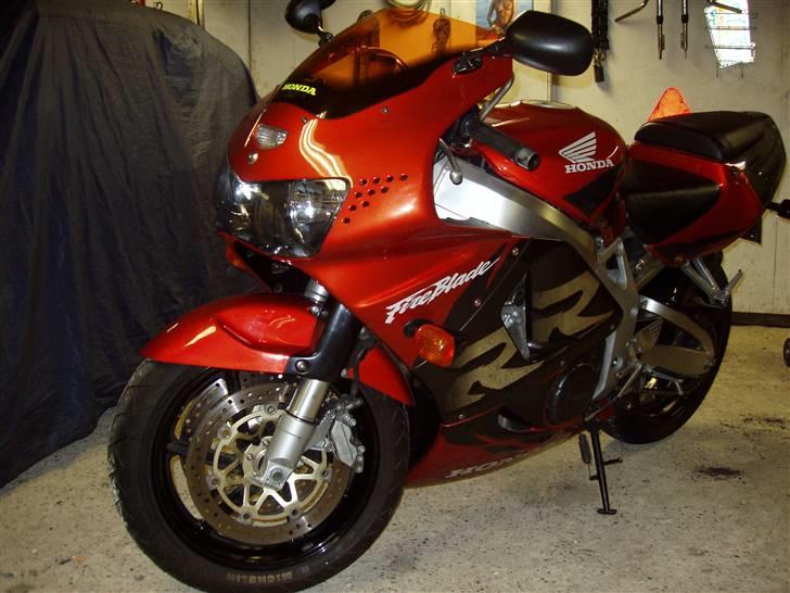 Honda CBR 900 RR billede 3