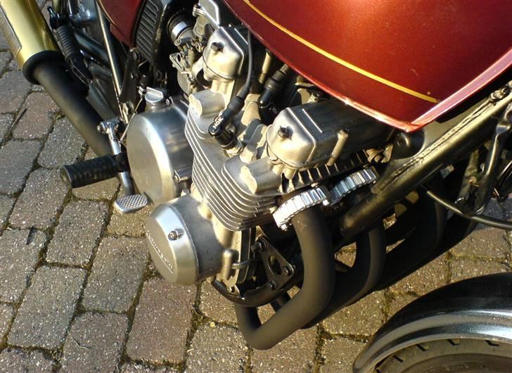 Kawasaki Z 650 - SOLGT!! - Skøn motor og praktisk taget u-opslidelig.  billede 4