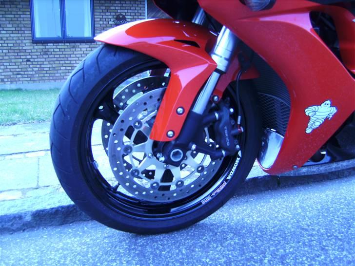 Honda CBR 1000RR Fireblade - lidt fælg-gejl.. billede 2