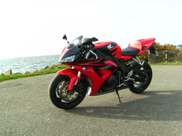 Honda CBR 1000RR Fireblade - standart, da jeg fik den.. billede 4