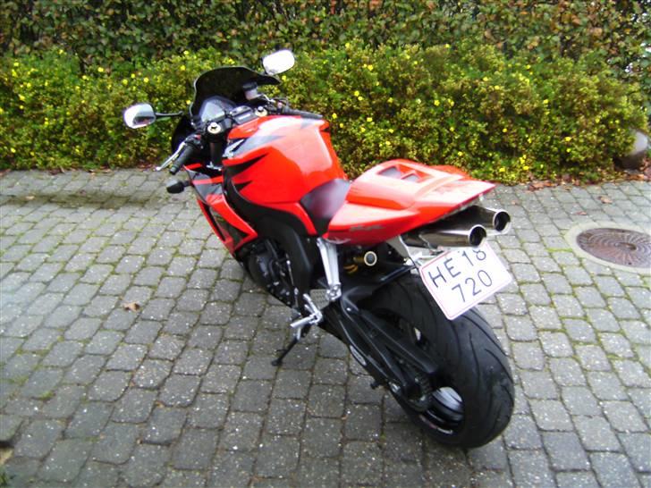 Honda CBR 1000RR Fireblade - hvilken udsigt fra sin stue... billede 10