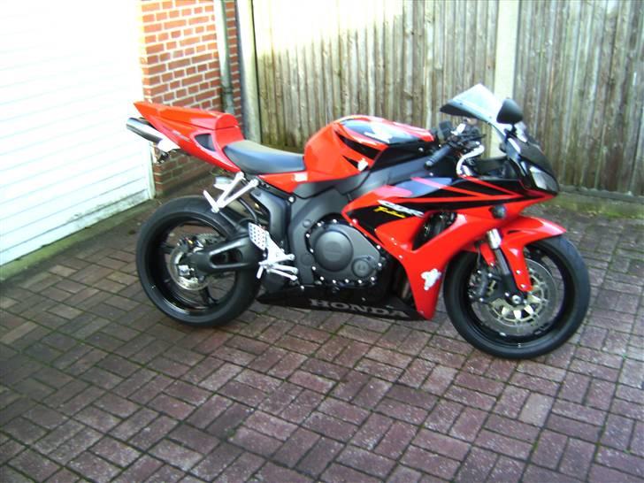 Honda CBR 1000RR Fireblade - Forår 2008. klar til start! billede 18