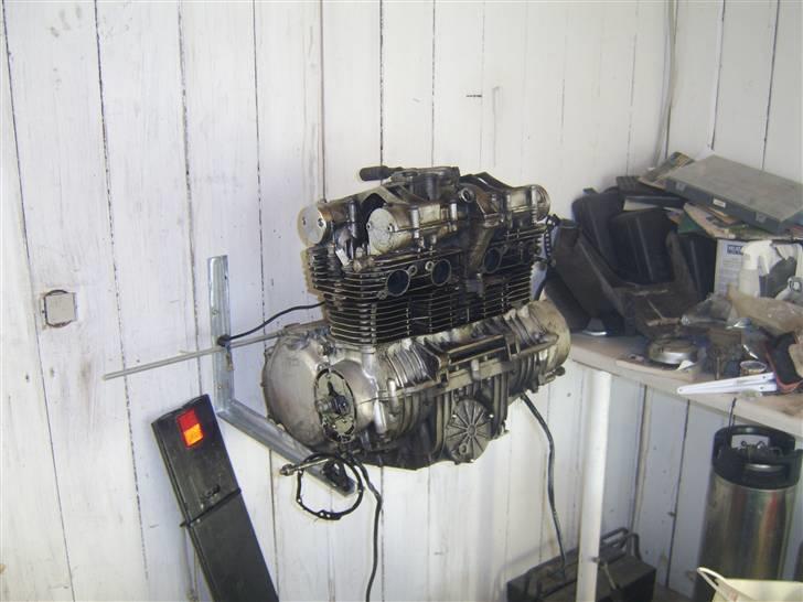 Suzuki gs 550 e  solgt - Motor fra katana billede 3