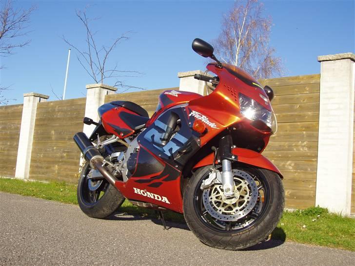 Honda CBR 900 RR billede 11