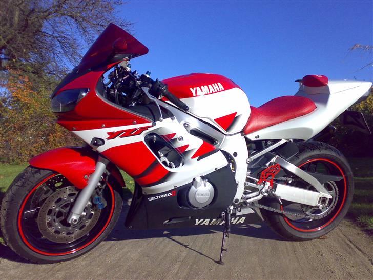 Yamaha YZF R6 billede 15