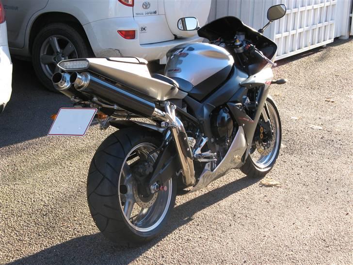 Yamaha YZF R1 (SOLGT) - Med Wolf (Ixil) Underseat Exhaust System. billede 7