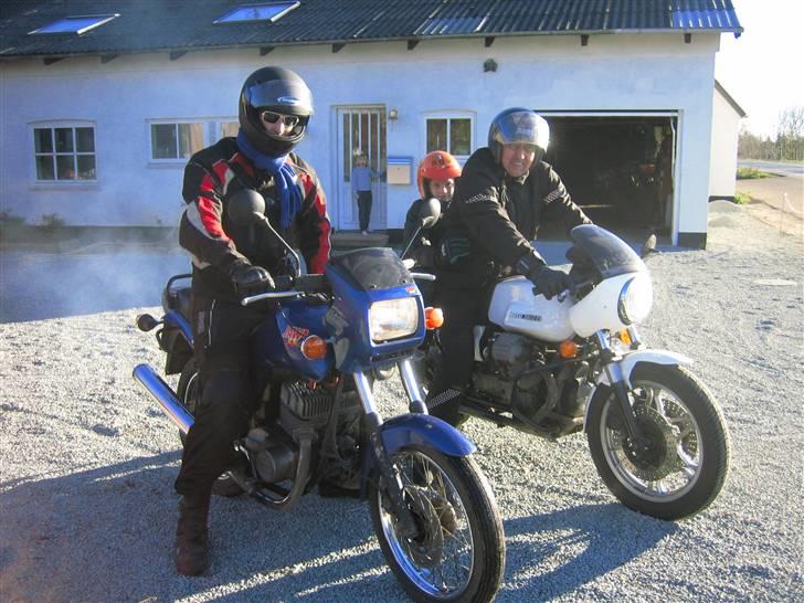 Jawa 350 - Klar til at trille en lille tur med Fatter og min nevø =) D. 4. Nov. 2007 billede 7