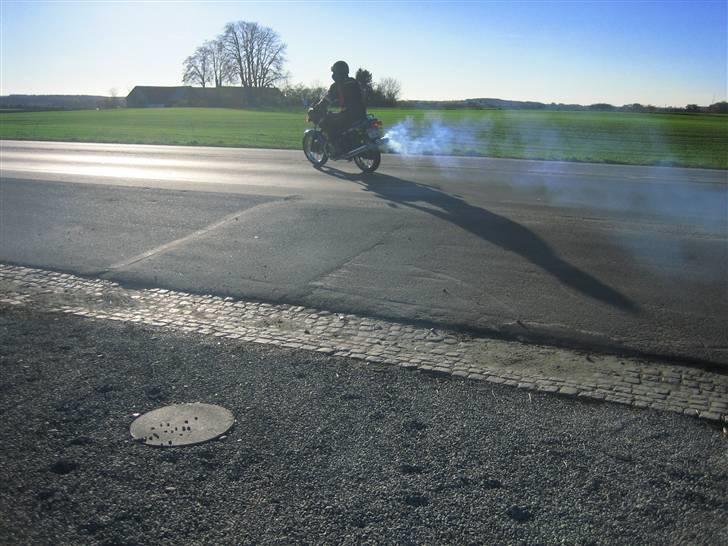 Jawa 350 - Og mig selv afsted med ild et vidst sted :P billede 10