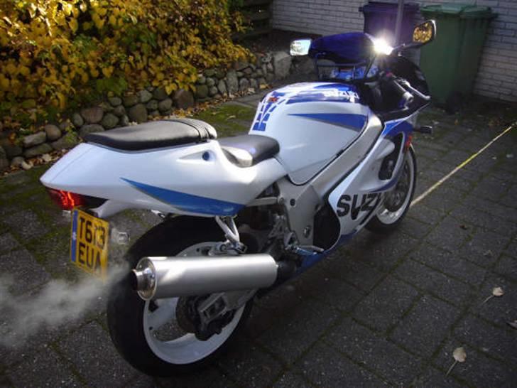 Suzuki GSXR *SOLGT* billede 5
