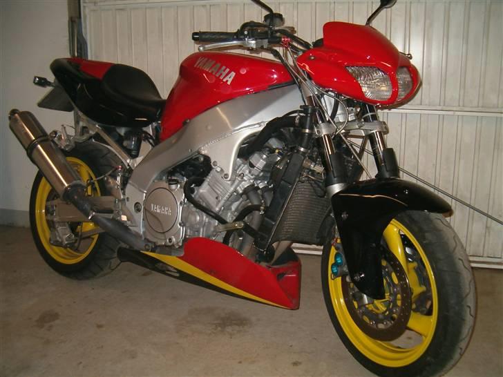 Yamaha Yzf 1000 "Streetfighter" billede 1