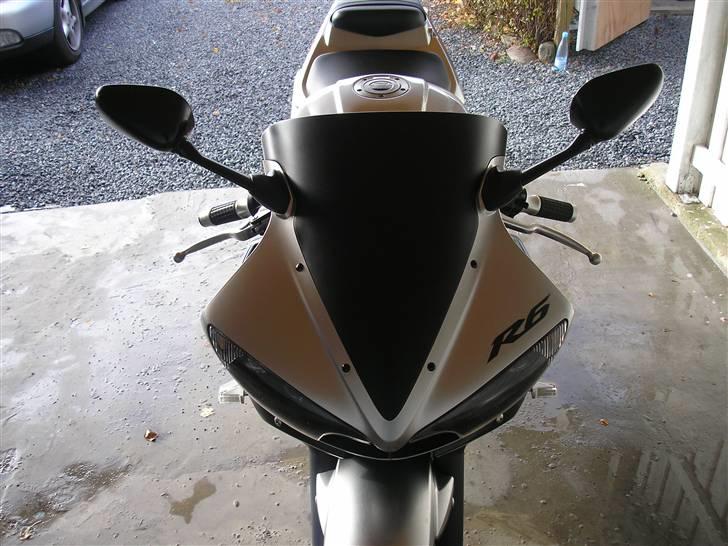 Yamaha yzf r6 billede 3