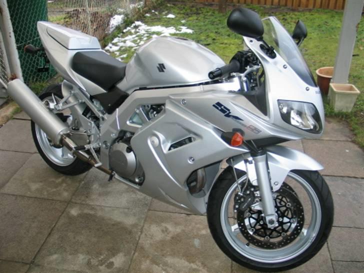 Suzuki SV1000SK4 billede 2