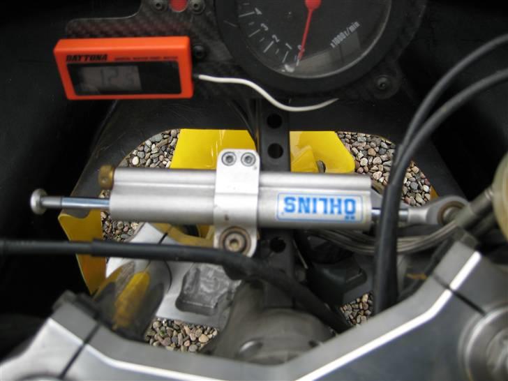 Honda CBR900RR [SOLGT] - Øhlin Styrdæmper billede 9