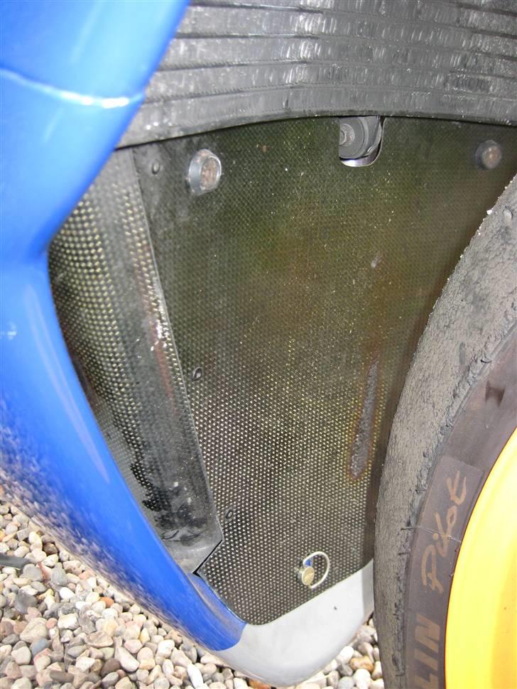 Honda CBR900RR [SOLGT] - Kulber afækning under køler billede 10