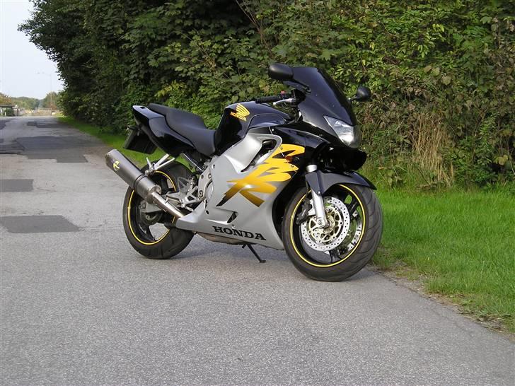 Honda CBR 600 F4 billede 16