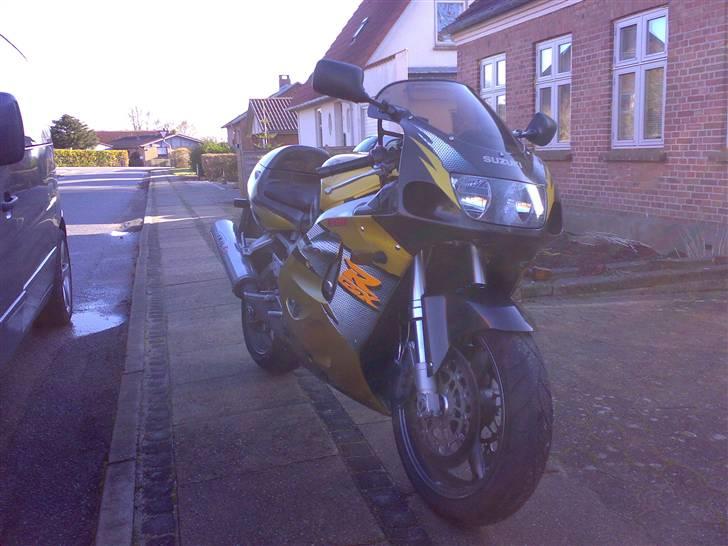 Suzuki GSXR 750 SRAD  billede 4