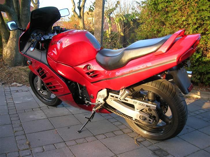 Suzuki rf900r billede 2