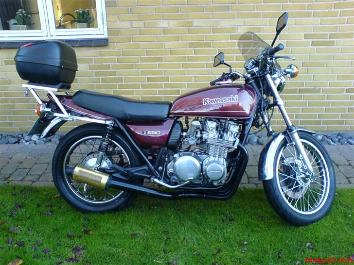 Kawasaki Z 650 - SOLGT!! - Vinterklargøring i år - oversmurt med WD-40, så den ikke bliver angrebet af fugt. Det dur´... :-) billede 8