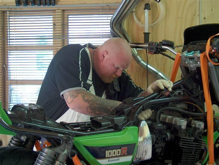 Kawasaki z1000R - man må jo selv skrue lidt billede 1