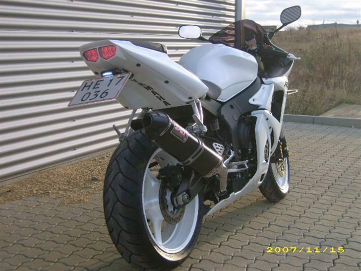 Yamaha model 2005 r6.solgt. billede 5