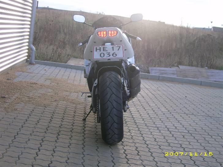 Yamaha model 2005 r6.solgt. billede 6