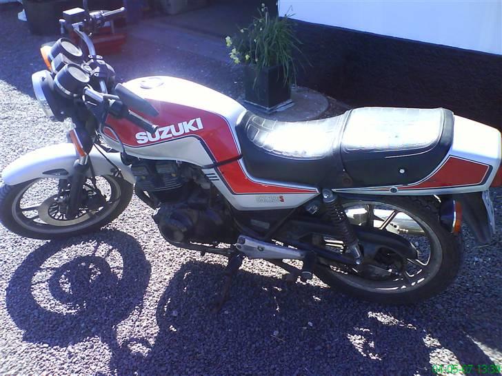 Suzuki GSX 250S billede 1