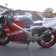 Honda vfr400r