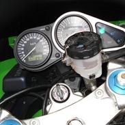 Kawasaki zx6r