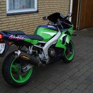 Kawasaki zx6r
