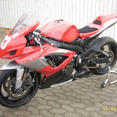 Suzuki GSXR-750 K7